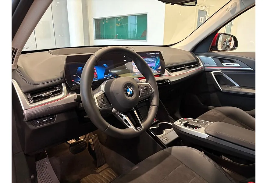 BMW X1 xDrive25 Li (204 л.с.) Красный в АВИЛОН. Слайд №7