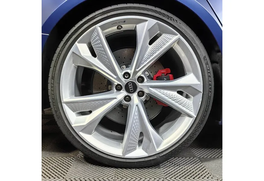 Audi RS 7 4.0 TFSI Tiptronic quattro (600 л.с.) Синий в АВИЛОН. Слайд №9