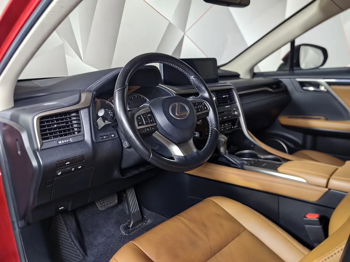 Lexus RX 2.0 AT AWD (238 л.с.) Executive Красный в АВИЛОН. Слайд №18