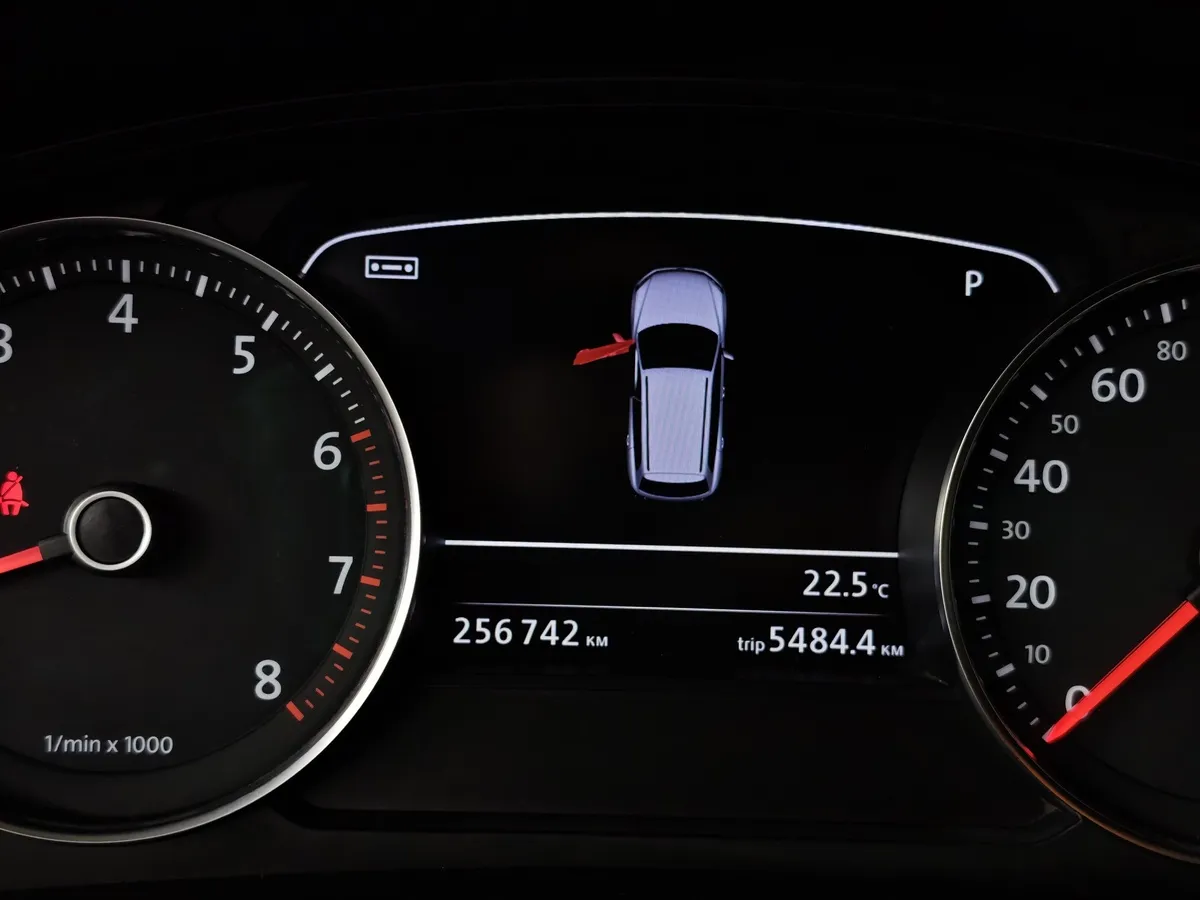 Volkswagen Touareg 3.6 FSI Tiptronic 4Motion (249 л.с.) V6 FSI Серебристый в АВИЛОН. Слайд №18