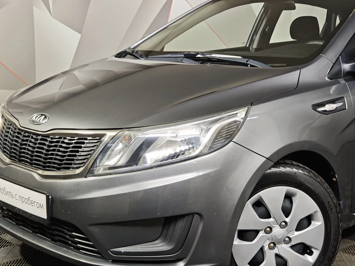 Kia Rio 1.4 MT (107 л.с.) Серый в АВИЛОН. Слайд №10
