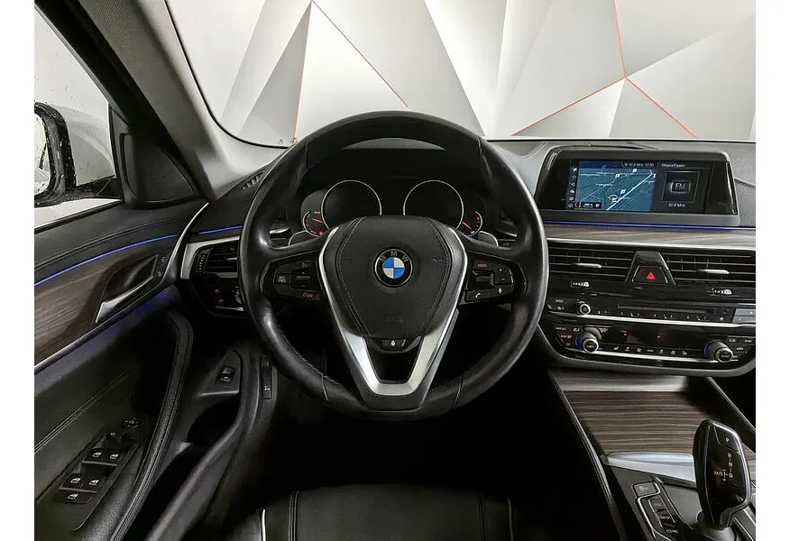 АВИЛОН - BMW 5 серия 520d xDrive Steptronic (190 л.с.) Белый - slide 12