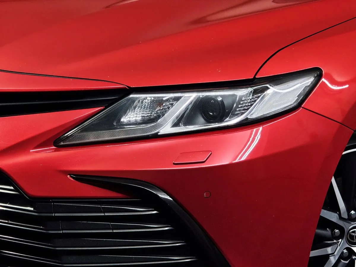 Toyota Camry 2.5 AT (200 л.с.) Красный в АВИЛОН. Слайд №10