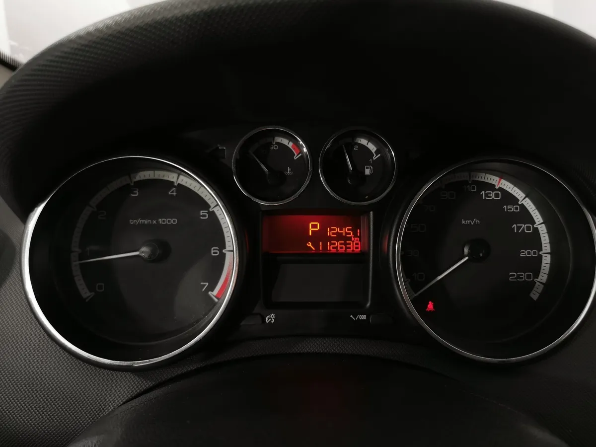 Peugeot 408 1.6 VTi AT (120 л.с.) Серебристый в АВИЛОН. Слайд №17