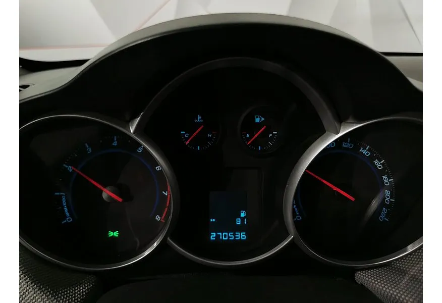 Chevrolet Cruze 1.6 MT (109 л.с.) Коричневый в АВИЛОН. Слайд №17