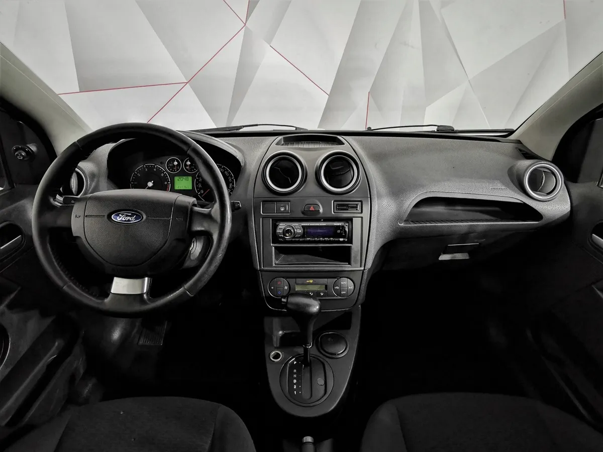 Ford Fiesta 1.6 AT (100 л.с.) Ghia Зеленый в АВИЛОН. Слайд №11
