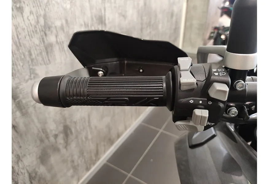 АВИЛОН - Benelli TRK 702 X 698 см³ (70 л.с.) (70) 698 Серый - slide 20