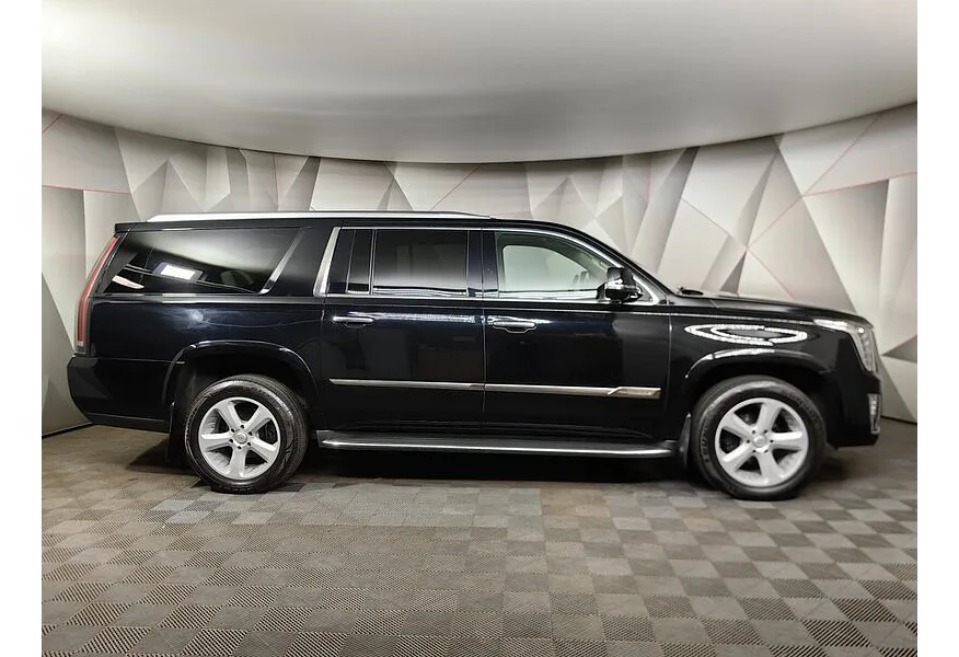 Cadillac Escalade 6.2 V8 АТ 4WD ESV (409 л.с.) Черный в АВИЛОН. Слайд №6