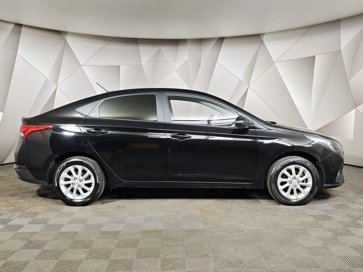 Hyundai Solaris 1.6 AT (123 л.с.) Style Черный в АВИЛОН. Слайд №6