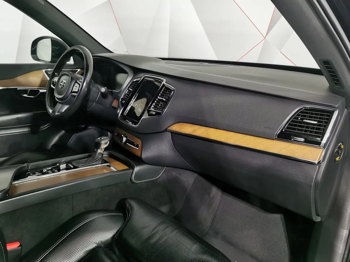 Volvo XC90 2.0 D5 Drive-E AT AWD (235 л.с.) Inscription Черный в АВИЛОН. Слайд №11