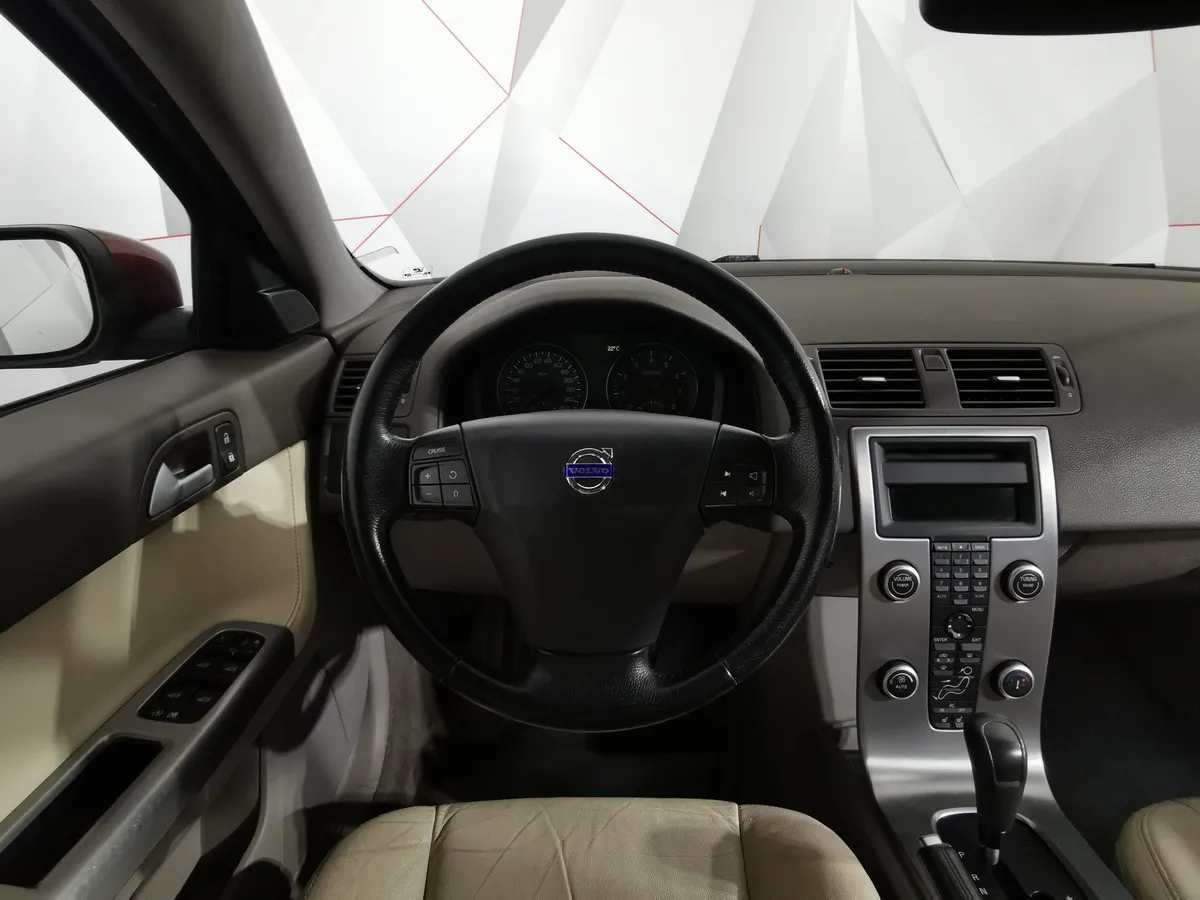 Volvo S40 2.4 Geartronic (140 л.с.) Красный в АВИЛОН. Слайд №18