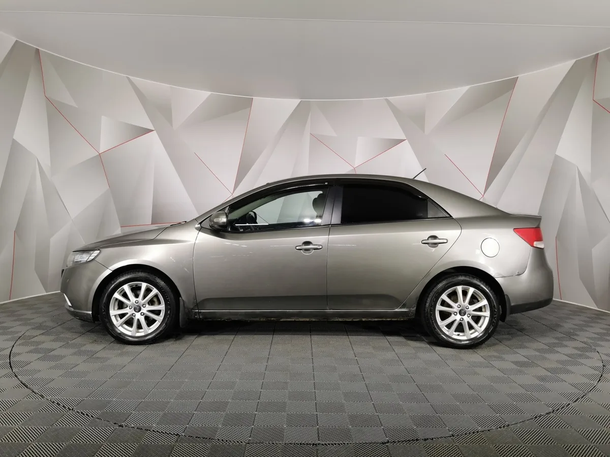 Kia Cerato 1.6 MT (126 л.с.) Comfort Серый в АВИЛОН. Слайд №5