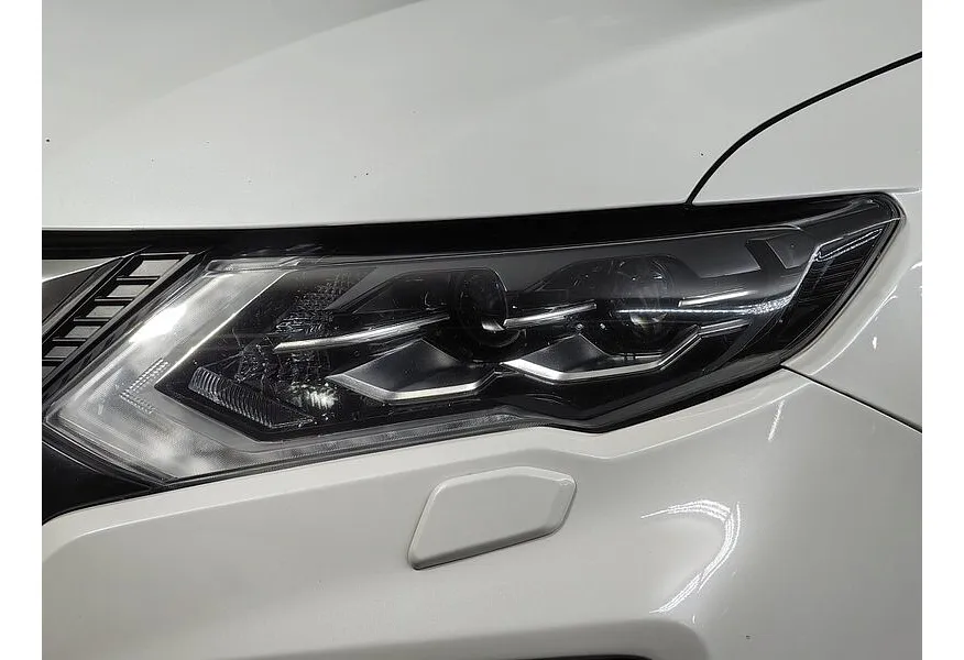 Nissan X-Trail 2.5 CVT AWD (171 л.с.) Белый в АВИЛОН. Слайд №10