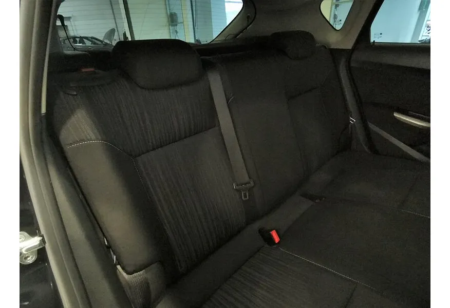 Opel Astra 1.6 MT (115 л.с.) Черный в АВИЛОН. Слайд №15