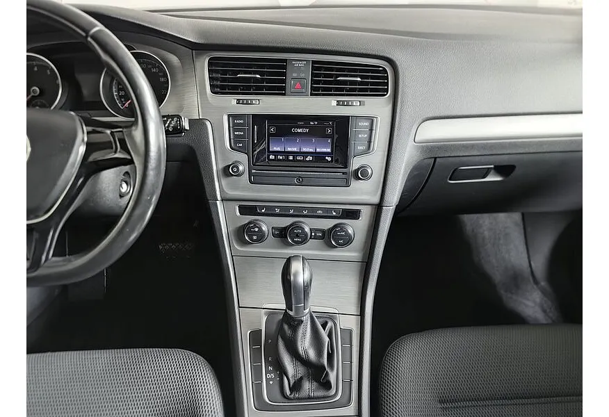 Volkswagen Golf 1.6 AT (110 л.с.) Comfortline Черный в АВИЛОН. Слайд №11