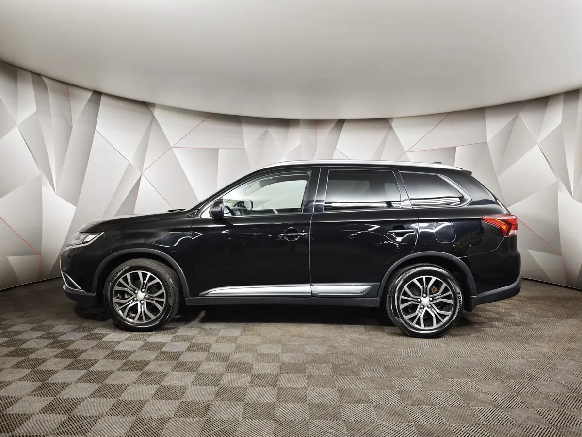 Mitsubishi Outlander 2.0 CVT 4WD (146 л.с.) Черный в АВИЛОН. Слайд №5