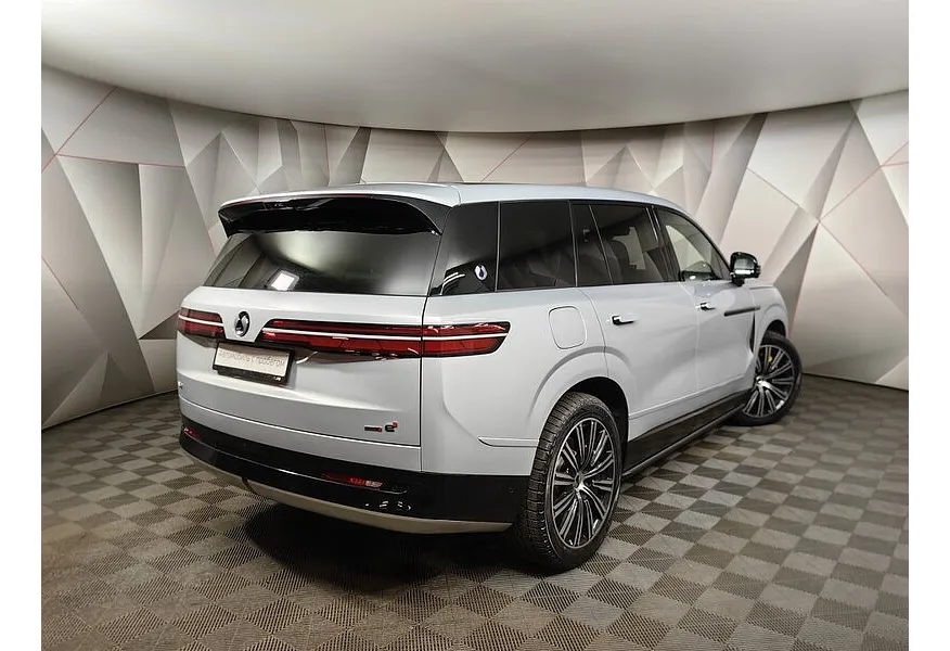 Denza N9 2.0h 8AT 2WD (925 л.с.) Premium Белый в АВИЛОН. Слайд №2