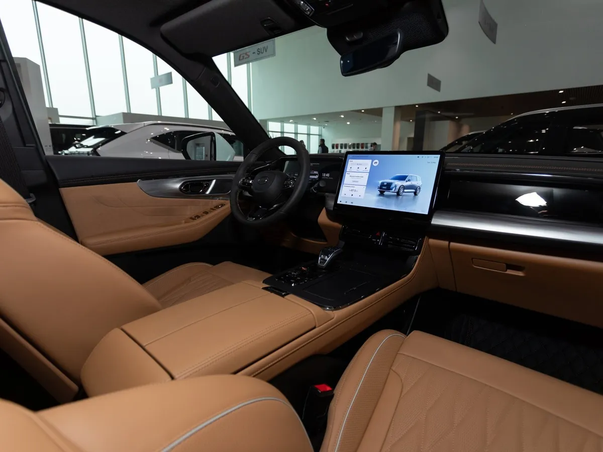 GAC GS8 2.0T 4WD (231 л.с.) GT Черный в АВИЛОН. Слайд №9