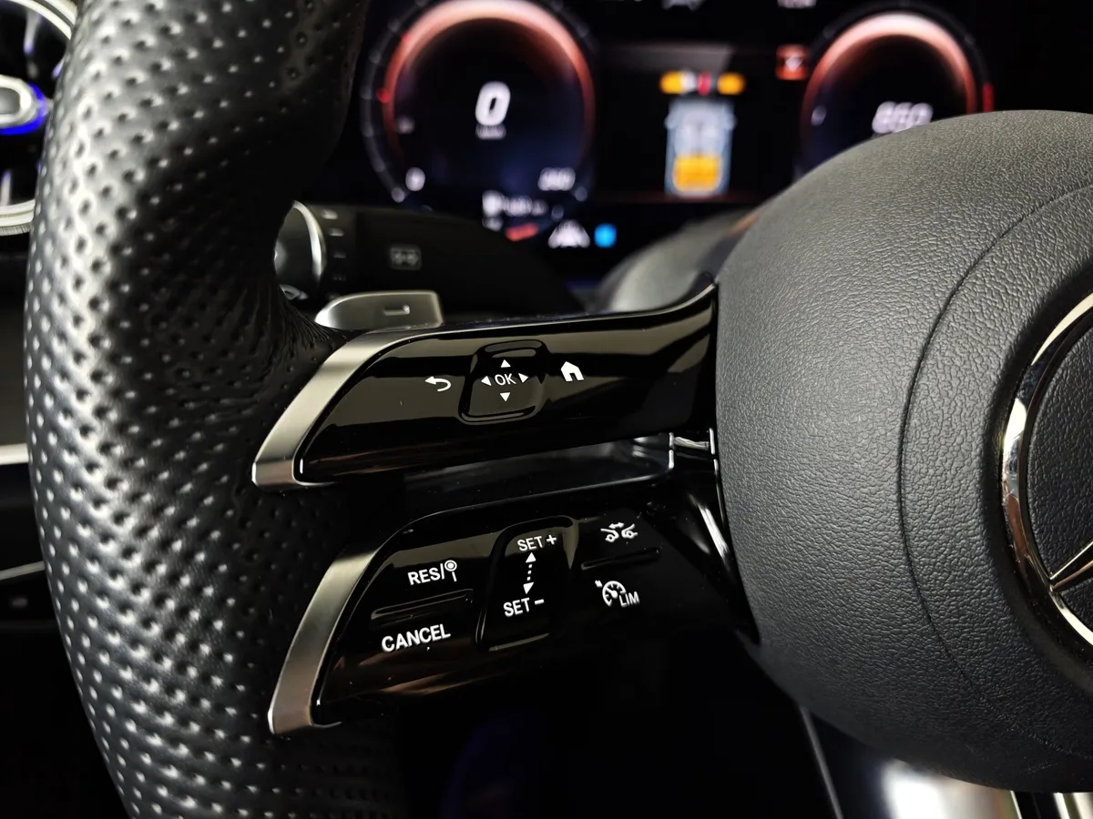 Mercedes-Benz CLS 300d 9G-TRONIC 4MATIC+ (265 л.с.) Белый в АВИЛОН. Слайд №24