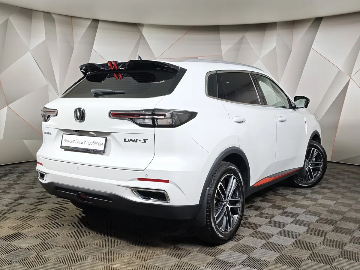 Changan UNI-S 1.5T 7DCT 2WD (181 л.с.) Tech Белый в АВИЛОН. Слайд №2