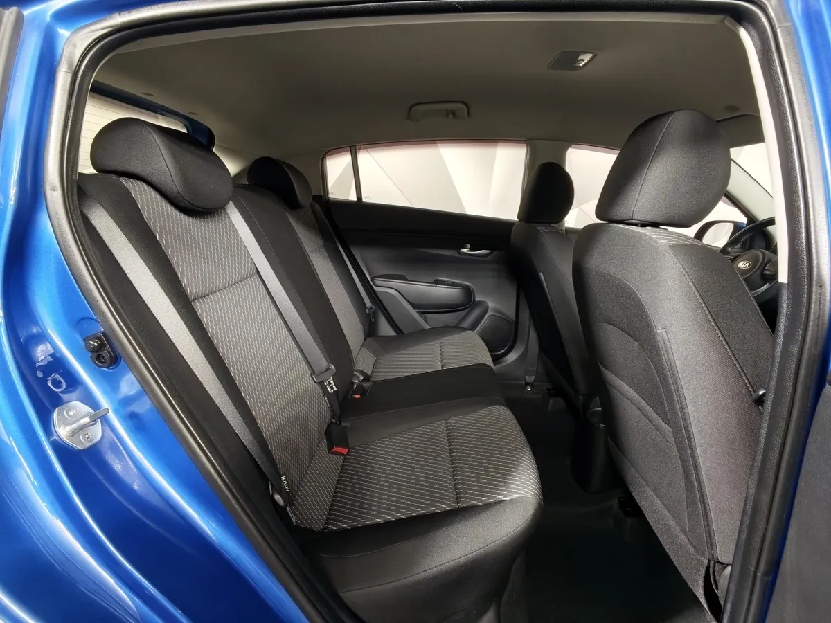 Kia Rio X-Line 1.4 AT (100 л.с.) Синий в АВИЛОН. Слайд №16