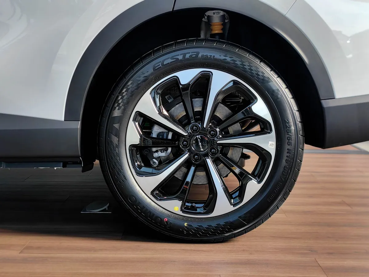 TENET Plus L6 1.5T 6DCT 2WD (147 л.с.) Ультра Белый в АВИЛОН. Слайд №14