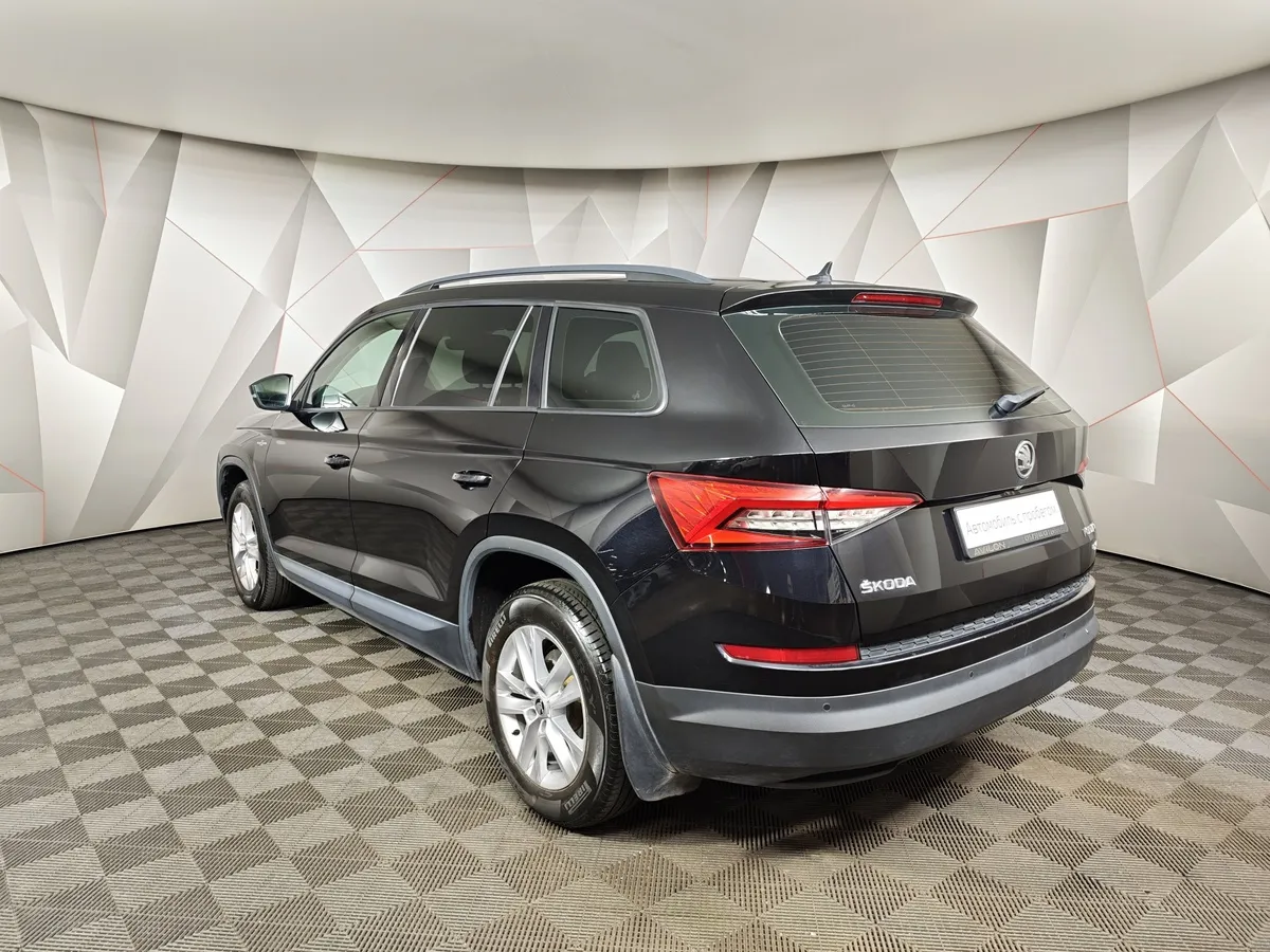 Skoda Kodiaq 2.0 TSI DSG 4X4 (180 л.с.) Черный в АВИЛОН. Слайд №4