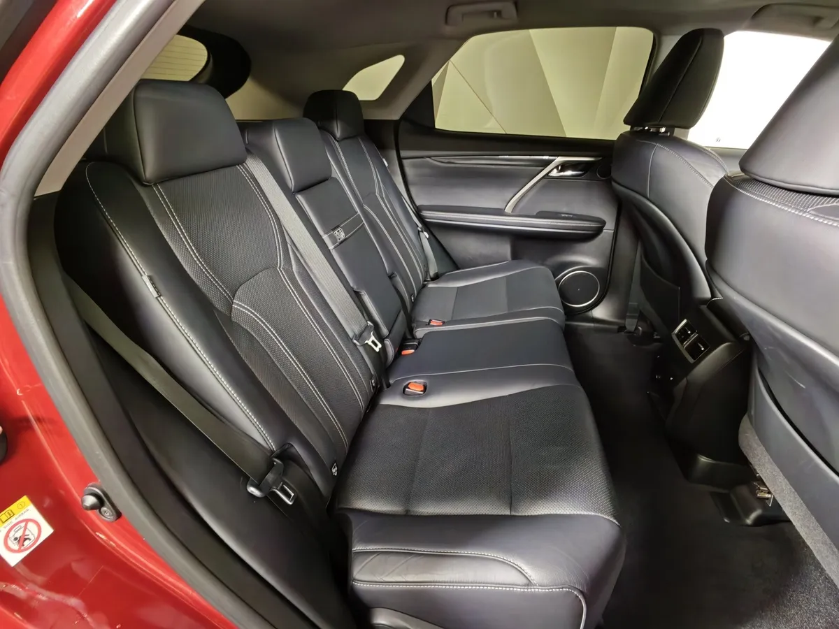 Lexus RX 200t AT AWD (238 л.с.) Executive Красный в АВИЛОН. Слайд №16