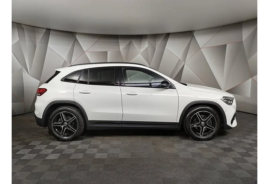 АВИЛОН - Mercedes-Benz GLA 200 4MATIC 8G-DCT (150 л.с.) Sport Белый - slide 3