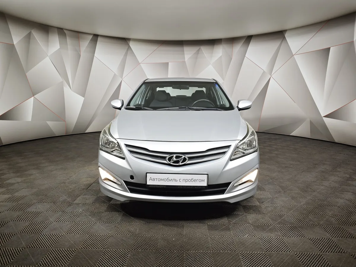 Hyundai Solaris 1.4 MT (100 л.с.) Comfort Серебристый в АВИЛОН. Слайд №7