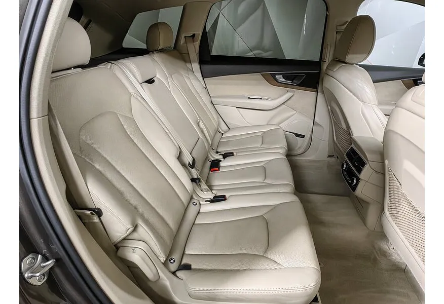 Audi Q7 3.0 TDI Tiptronic quattro (249 л.с.) Коричневый в АВИЛОН. Слайд №16