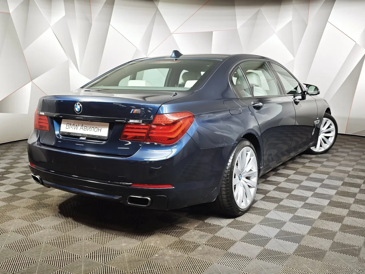 BMW 7 серия 740i AT (320 л.с.) Синий в АВИЛОН. Слайд №2