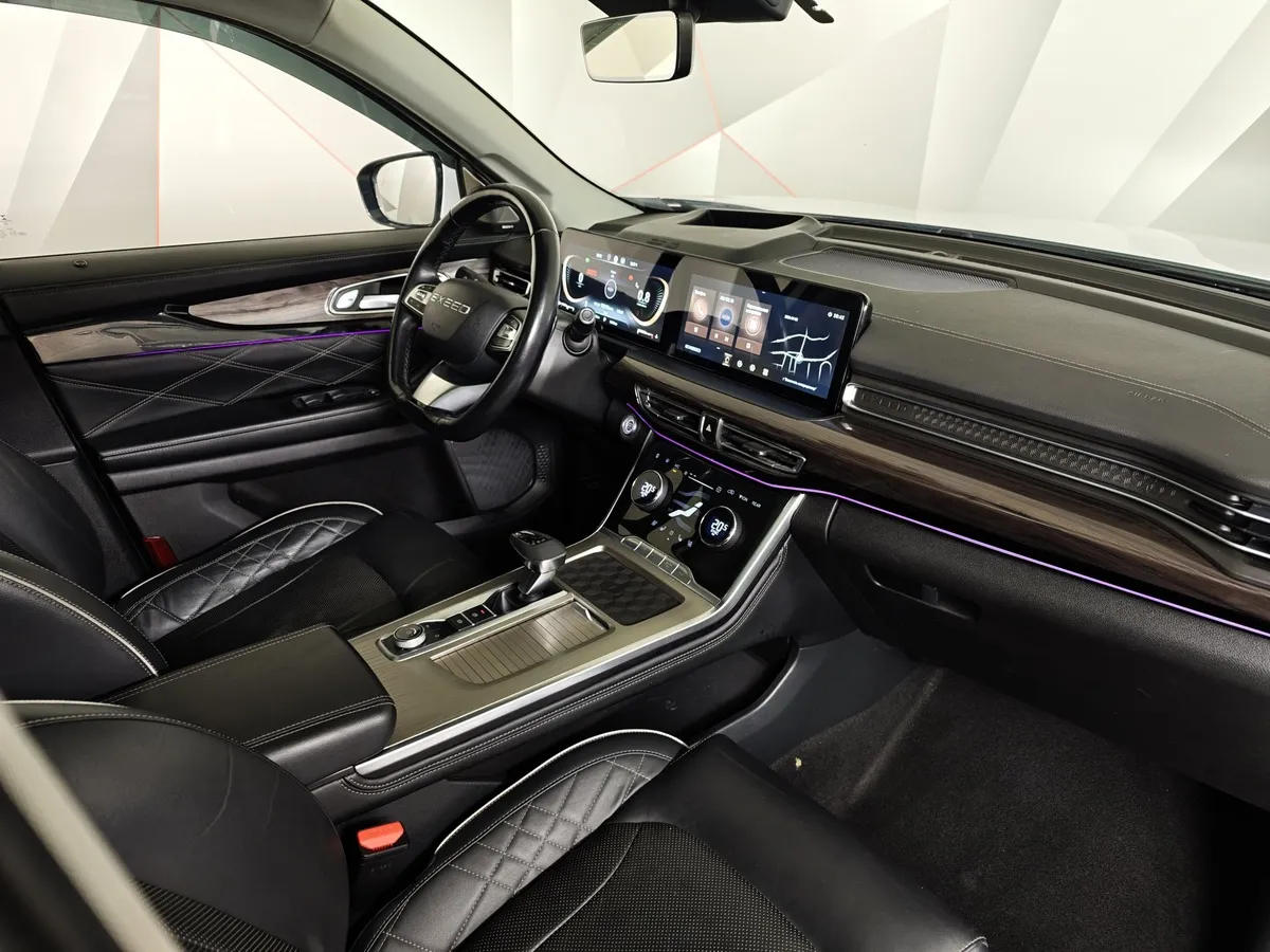 EXEED VX 2.0 AT AWD (249 л.с.) 7 мест President Белый в АВИЛОН. Слайд №13