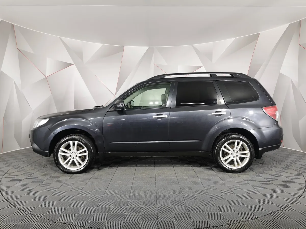 Subaru Forester 2.0X E-AT (150 л.с.) Серый в АВИЛОН. Слайд №5