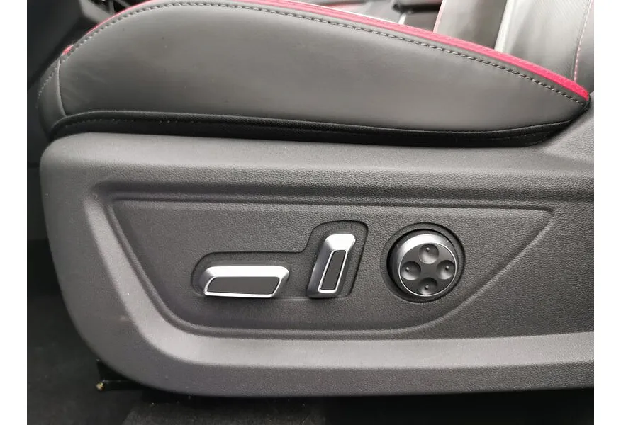 JETOUR Dashing 1.5T 6DCT 2WD (147 л.с.) Luxury Серый в АВИЛОН. Слайд №21