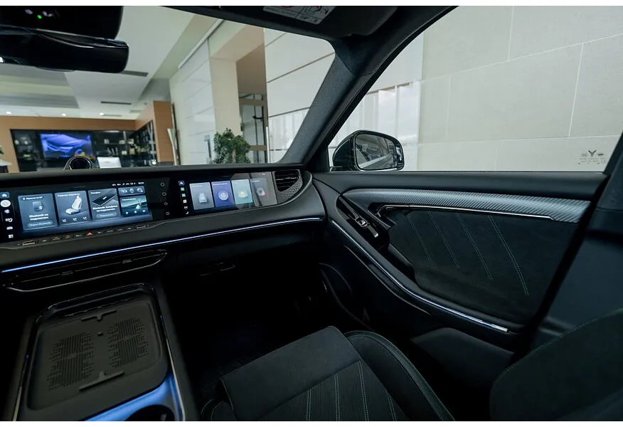 Voyah Free EVR 1.5 AT AWD (489 л.с.) Sport Edition Белый в АВИЛОН. Слайд №6