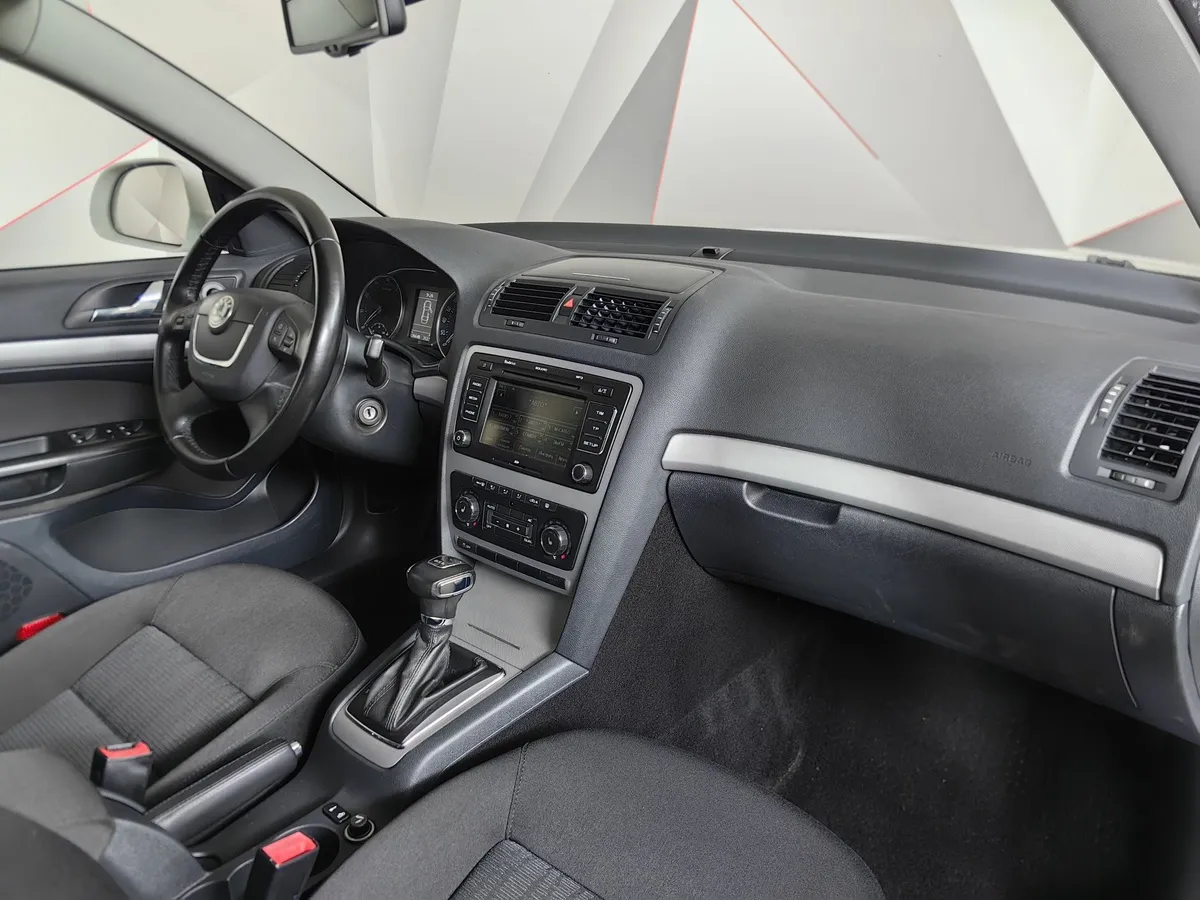 Skoda Octavia 1.8 TSI DSG (152 л.с.) Белый в АВИЛОН. Слайд №13