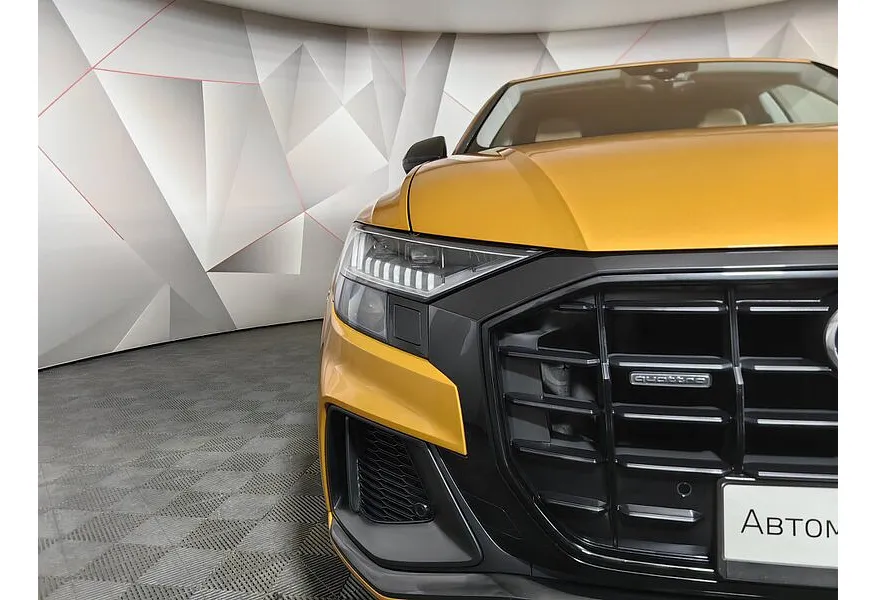 Audi Q8 55 TFSI Tiptronic quattro (340 л.с.) Оранжевый в АВИЛОН. Слайд №10