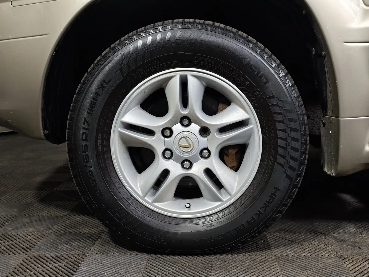 Lexus GX 470 AT (238 л.с.) Коричневый в АВИЛОН. Слайд №9