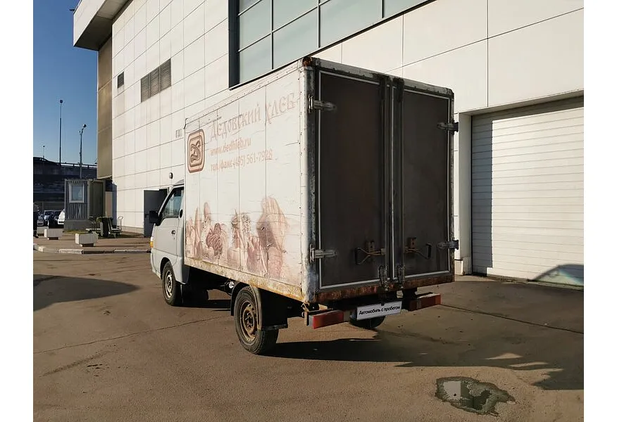 Hyundai Porter 2.5d MT (80 л.с.) Серебристый в АВИЛОН. Слайд №4