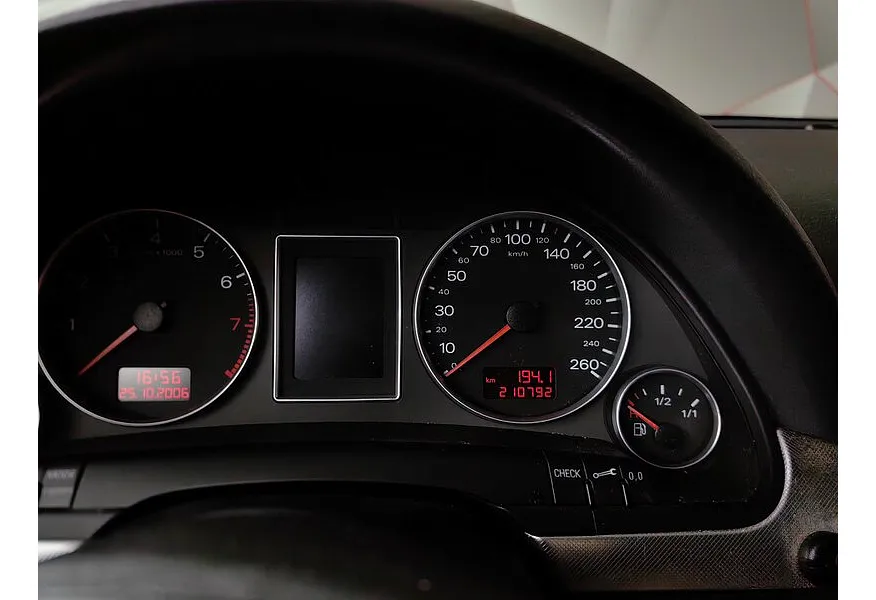 Audi A4 2.0 multitronic (130 л.с.) Белый в АВИЛОН. Слайд №15