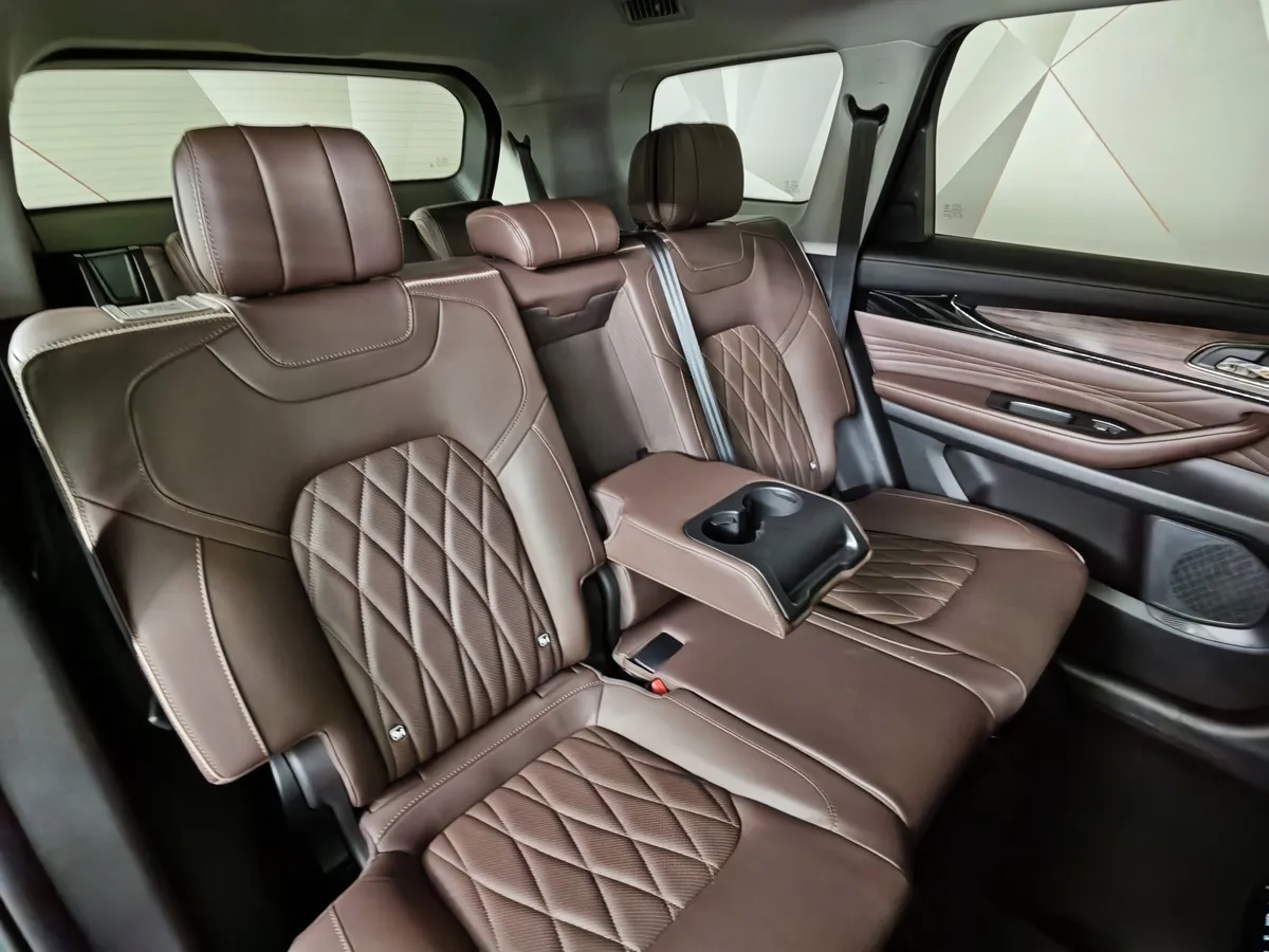 EXEED VX 2.0 AMT AWD (249 л.с.) President Limited Edition Зеленый в АВИЛОН. Слайд №17