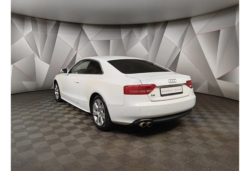 Audi A5 1.8 TFSI multitronic (160 л.с.) Белый в АВИЛОН. Слайд №4