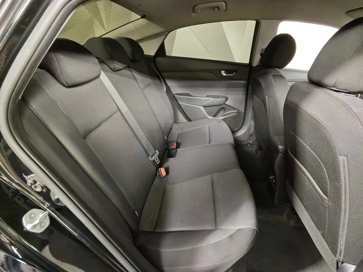 Hyundai Solaris 1.6 AT (123 л.с.) Special Edition Черный в АВИЛОН. Слайд №13