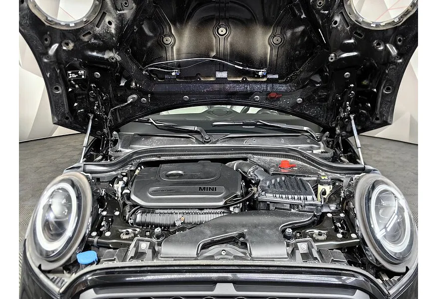 MINI 3 двери JCW 2.0 AT (231 л.с.) Черный в АВИЛОН. Слайд №10