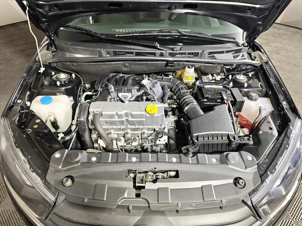 ВАЗ (Lada) Granta 1.6 MT 8кл (87 л.с.) Черный в АВИЛОН. Слайд №11