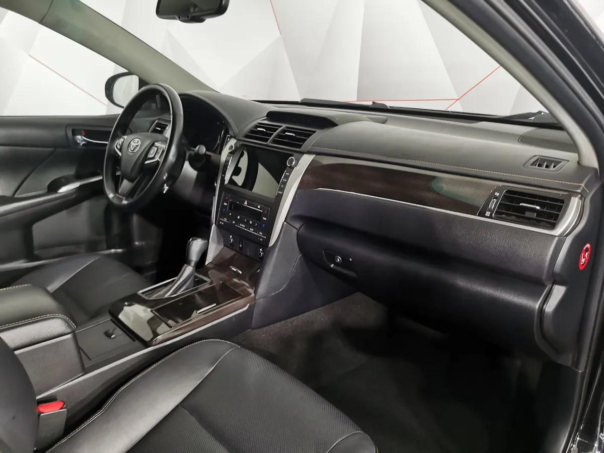 Toyota Camry 2.0 AT (148 л.с.) Черный в АВИЛОН. Слайд №12