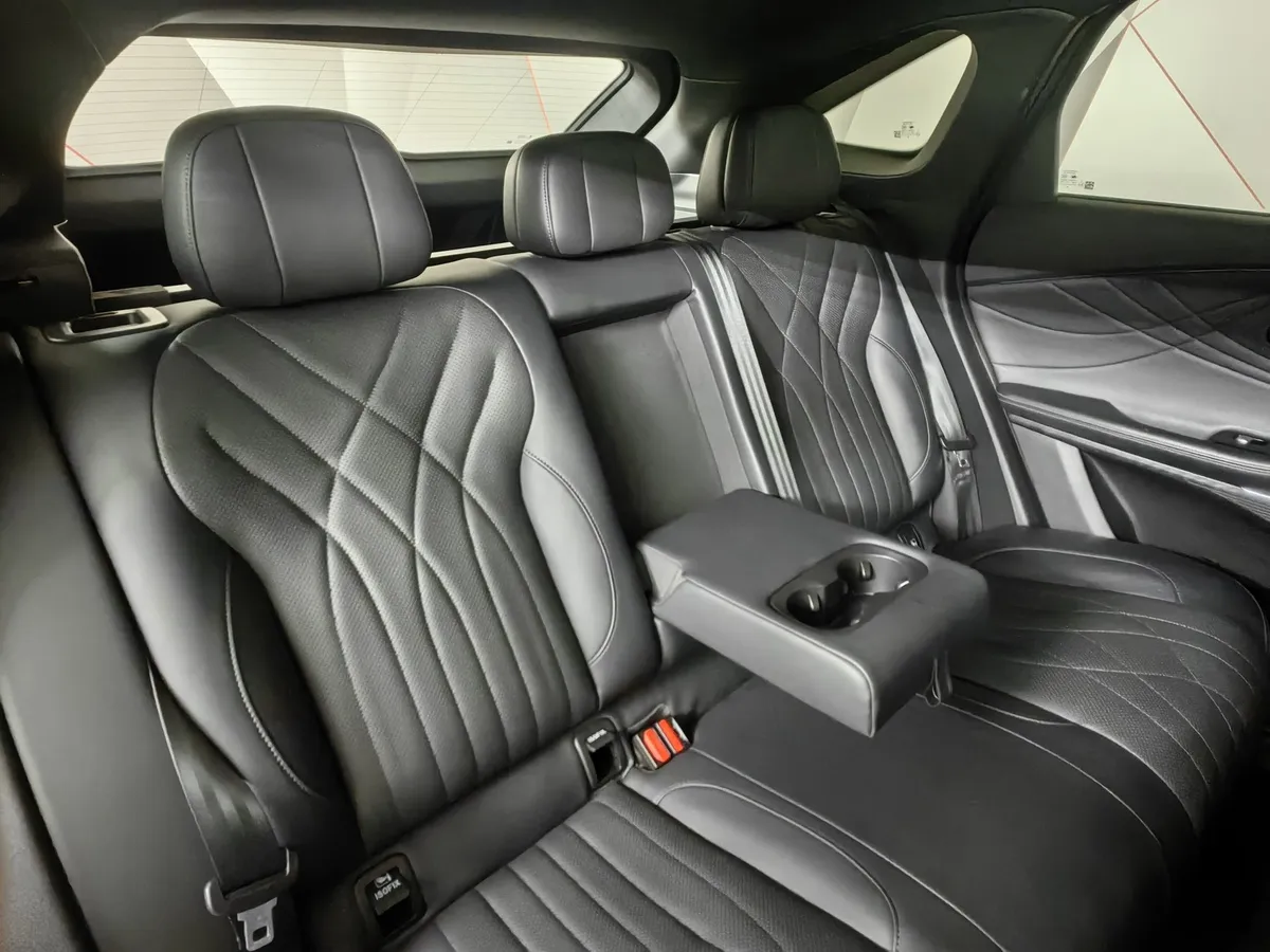EXEED RX 2.0T DCT 4WD (249 л.с.) Platinum Серый в АВИЛОН. Слайд №16