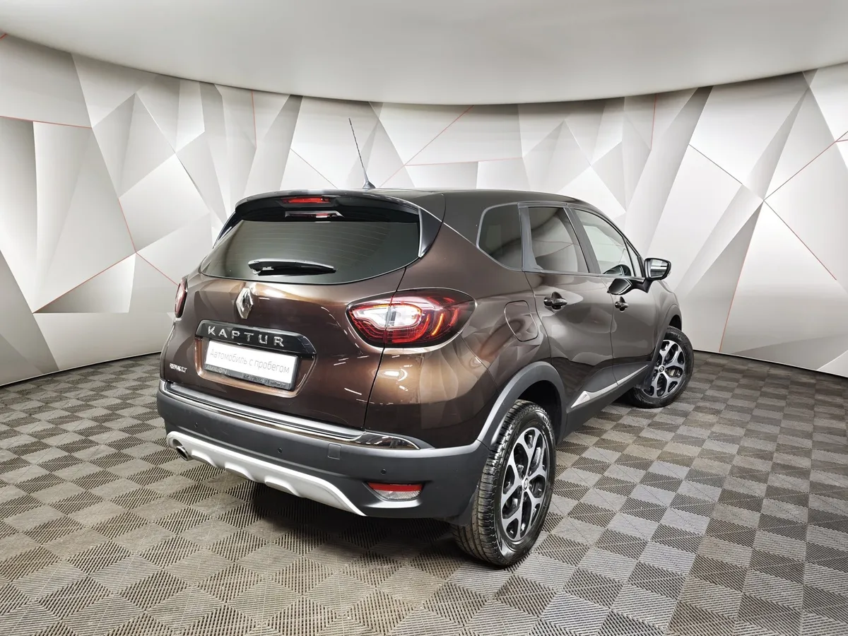 Renault Kaptur 1.6 MT (114 л.с.) Extreme Коричневый в АВИЛОН. Слайд №2