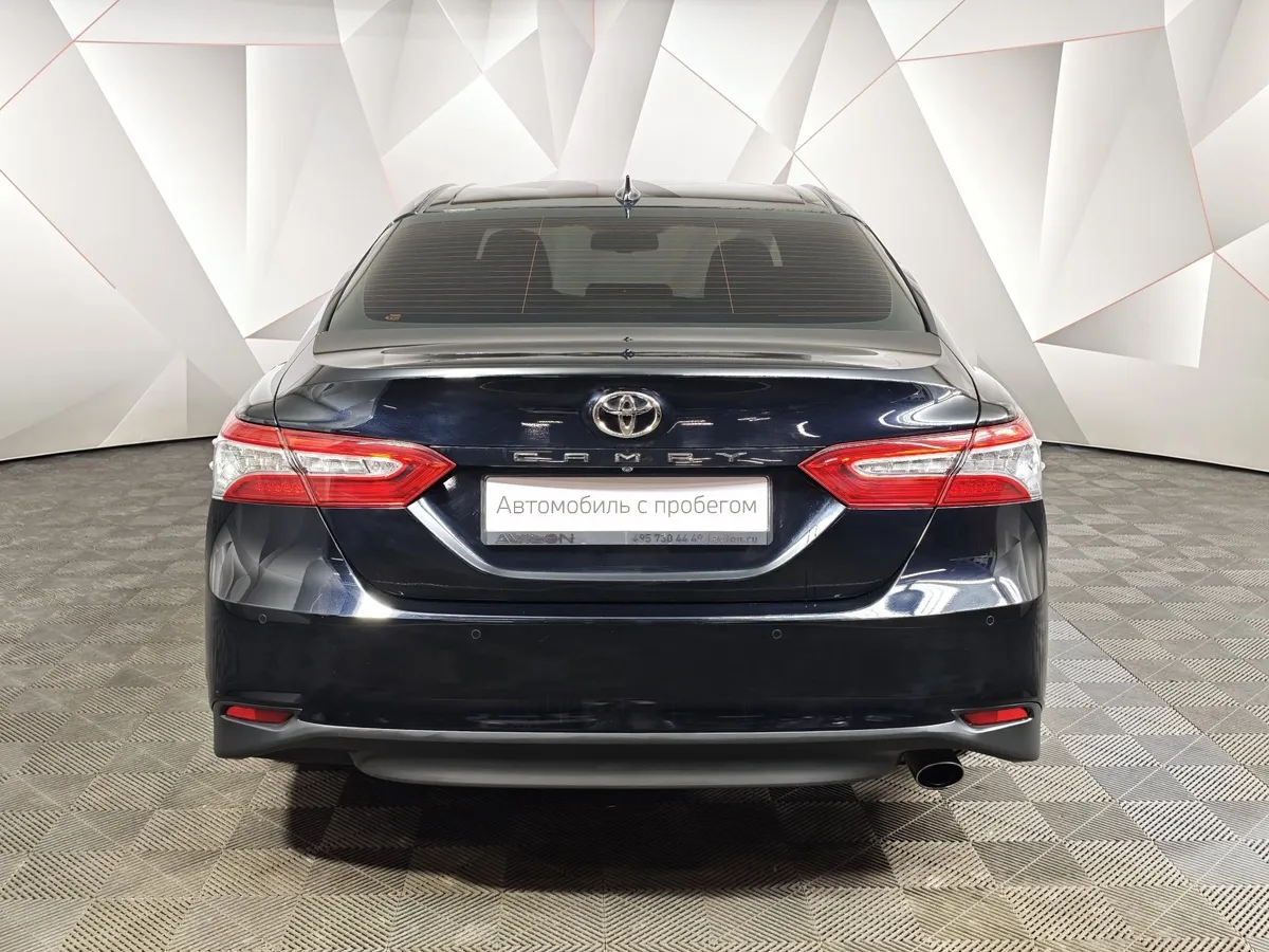 Toyota Camry 2.5 AT (200 л.с.) Черный в АВИЛОН. Слайд №8
